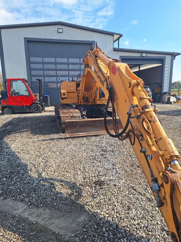 Hyundai – gusjenični bager – 130