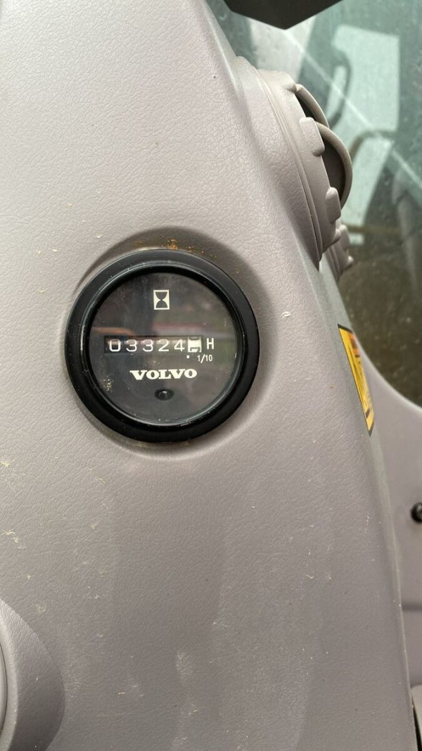 Volvo – gusjenični bager – ECR 145