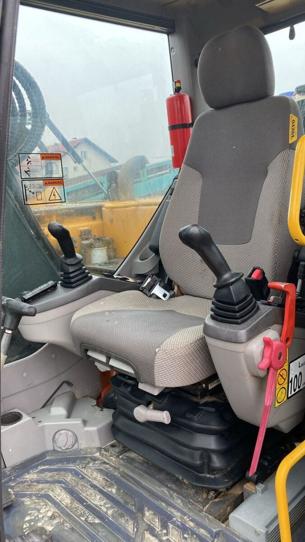 Volvo – gusjenični bager – ECR 145