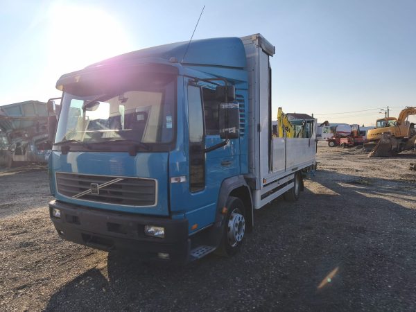 Volvo – kamion s ravnom platformom – FL 12 250
