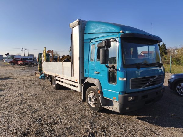 Volvo – kamion s ravnom platformom – FL 12 250