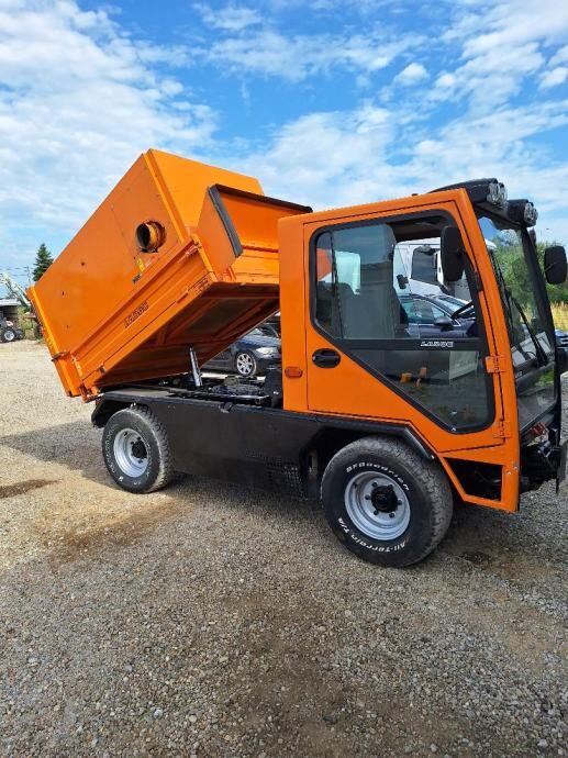 municipal-vehicles-universal-communal-machine-Ladog-1755955473536621298_orig_e6dacfcb063ae0c747c3232bb8681e15-25082316212177475300